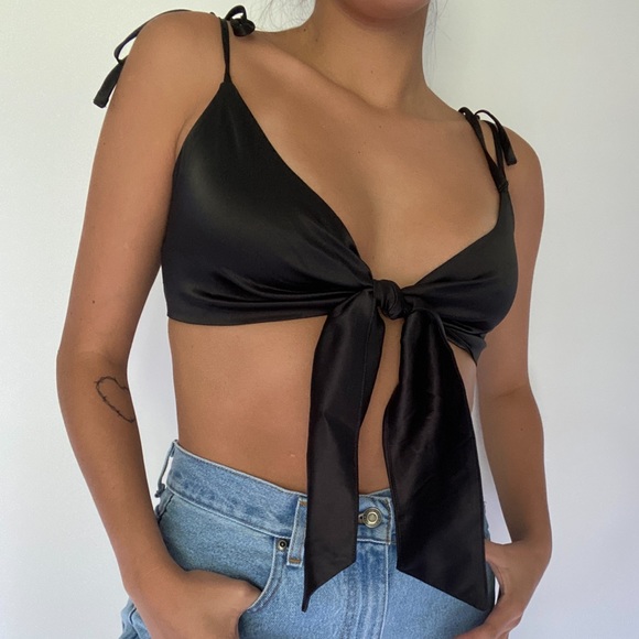 Satin tie crop top - Picture 2 of 2
